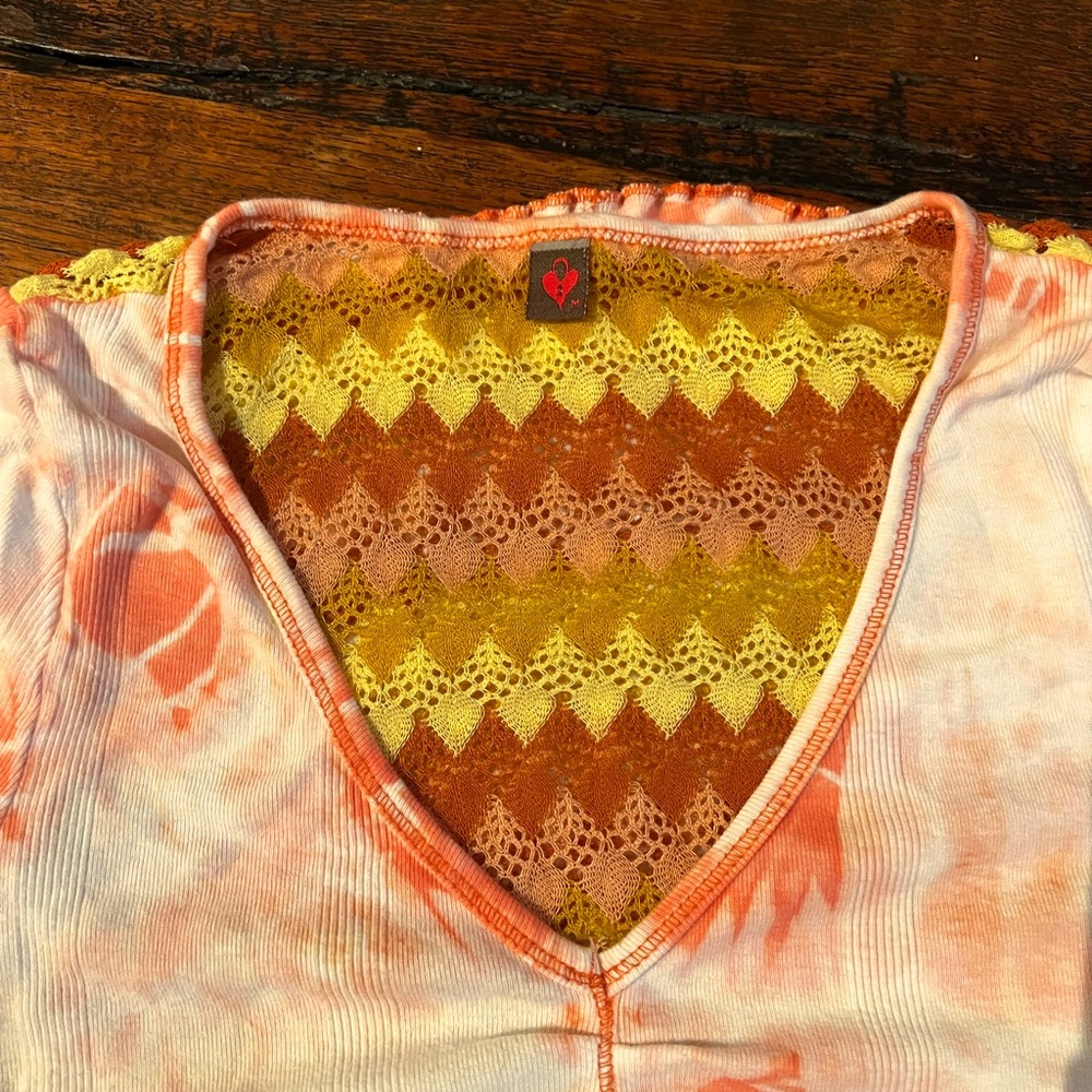 Language Los Angeles 70s vibe boho tie dye top with crochet back.
